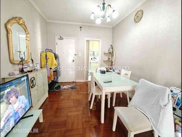Happy Valley - Village Court 03