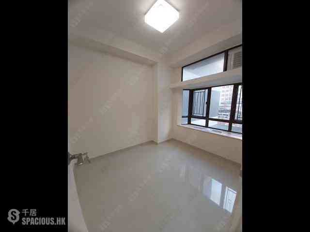 Sai Ying Pun - Liang Ga Building 01