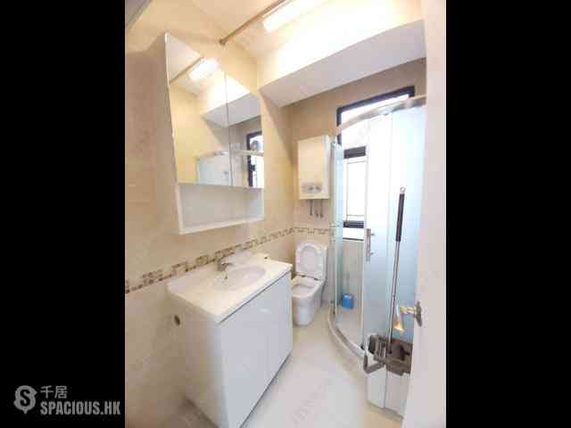 Sai Ying Pun - Liang Ga Building 03