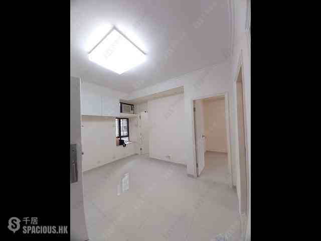 Sai Ying Pun - Liang Ga Building 04