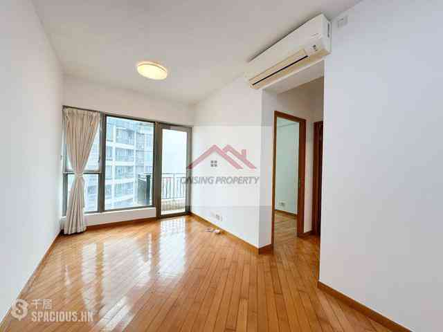 Wan Chai - The Zenith 01