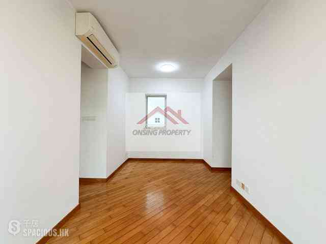 Wan Chai - The Zenith 02