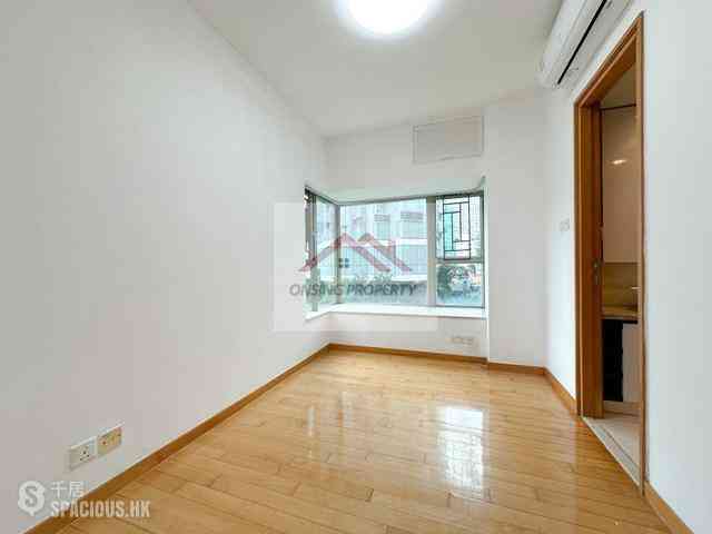 Wan Chai - The Zenith 06