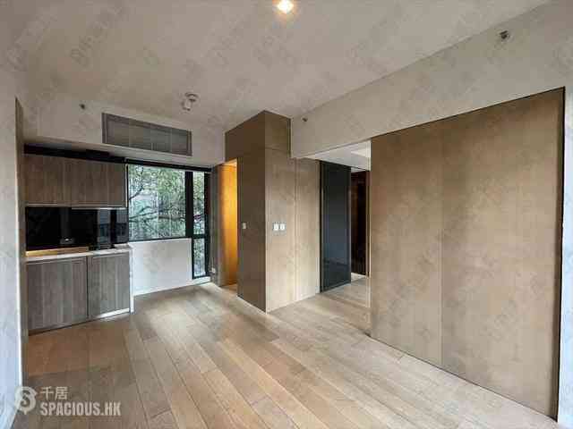 Mid Levels Central - Gramercy 02