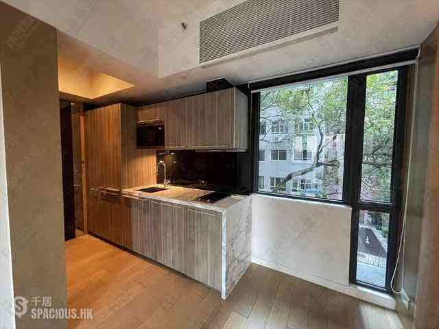 Mid Levels Central - Gramercy 03