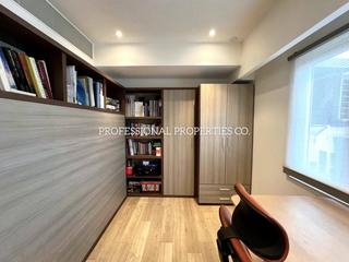 Tai Hang - Yick King Building 05