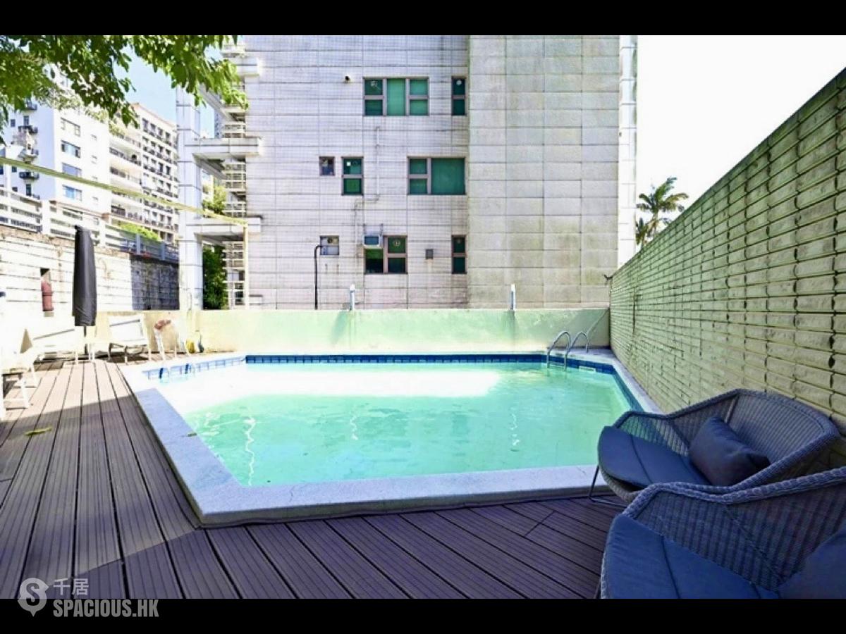 Repulse Bay - 84, Repulse Bay Road 01