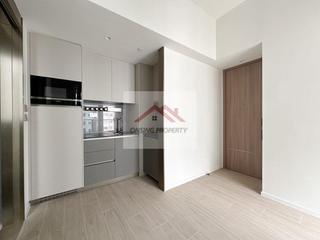 Sai Ying Pun - Des Voeux W Residence 02