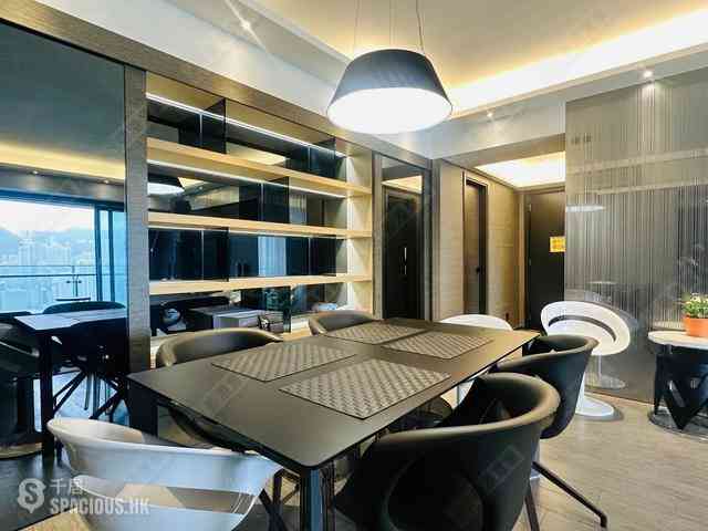 West Kowloon - The Harbourside 02
