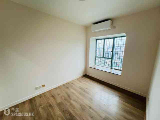Tsim Sha Tsui - The Victoria Towers 10