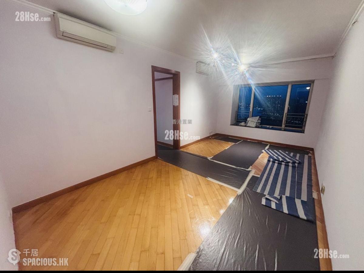 West Kowloon - Sorrento 01