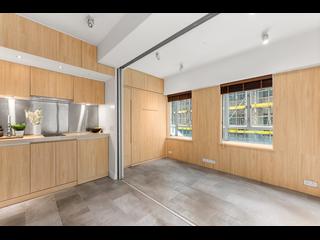 Mid Levels Central - Windsor Court 05