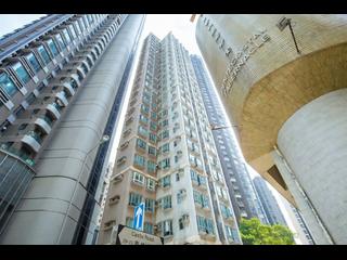 Mid Levels Central - Windsor Court 10