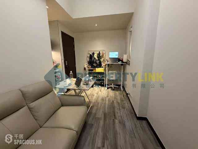 Sheung Wan - AVA128 01