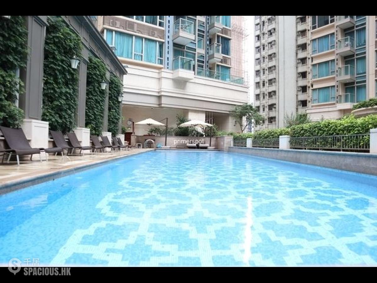 Wan Chai - The Avenue 01