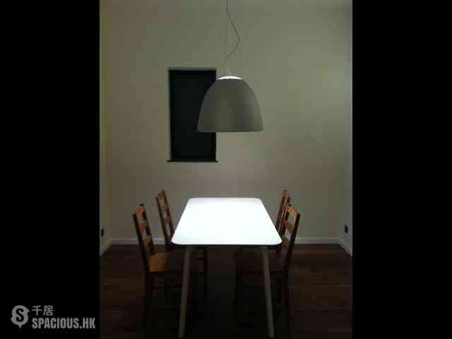 Fortress Hill - Le Sommet Block 1 02