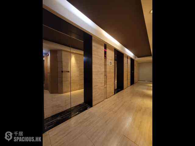 Soho - Centrestage 09