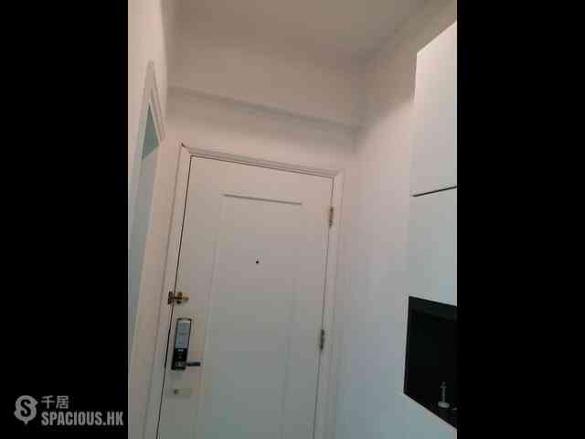 Fortress Hill - Le Sommet Block 1 05