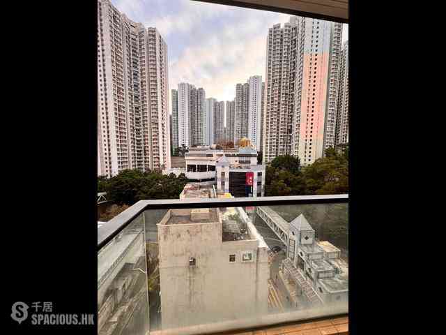 Sai Wan Ho - 18, Upper East 03