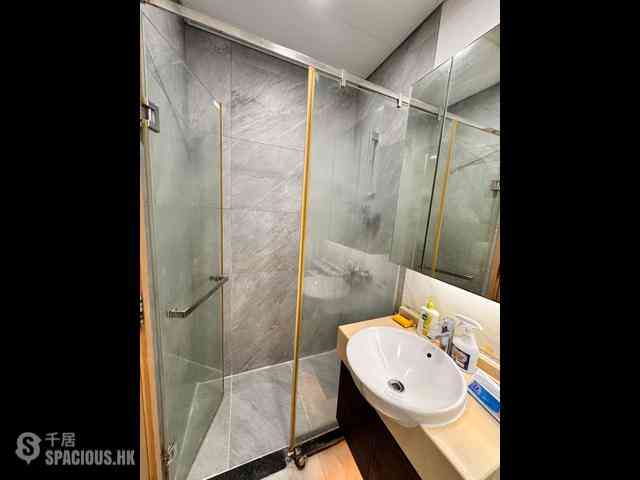 Sai Wan Ho - 18, Upper East 04