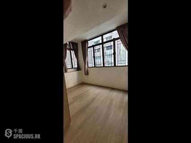 Mid Levels West - Ping On Mansion 05