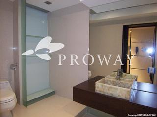 Wan Chai - Convention Plaza Apartments 07