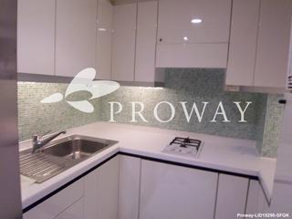 Wan Chai - Convention Plaza Apartments 09