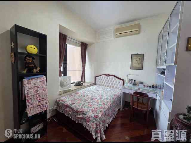 West Kowloon - The Arch Sun Tower (Block 1A) 05