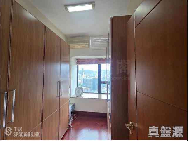 West Kowloon - The Arch Sun Tower (Block 1A) 06