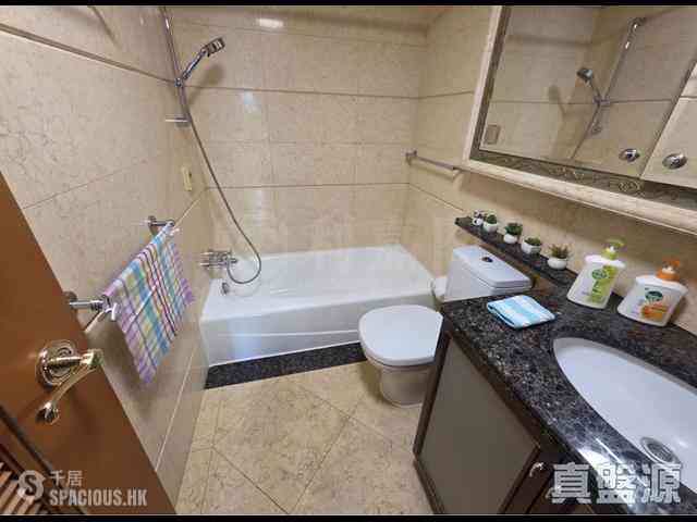 West Kowloon - The Arch Sun Tower (Block 1A) 07