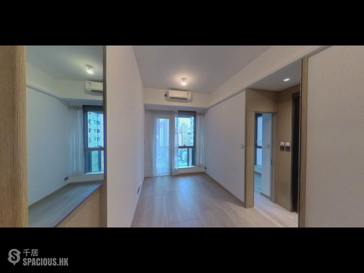 Sai Ying Pun - Two・Artlane 01