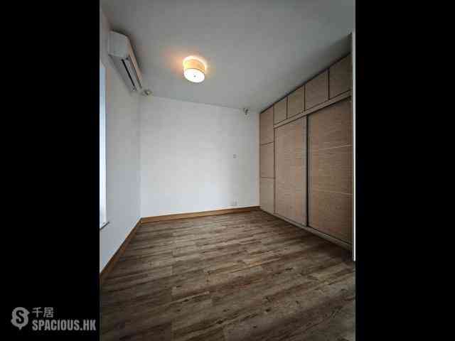 Soho - Centrestage Block 2 02