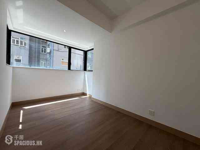 Mid Levels Central - 62B, Robinson Road 06