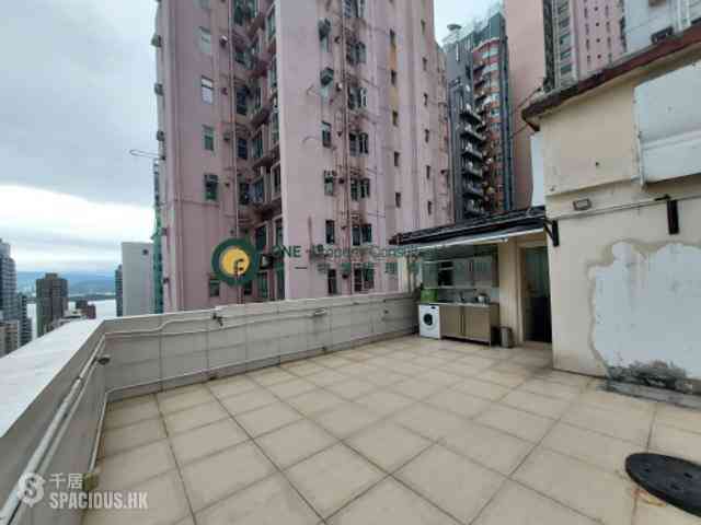 Sai Ying Pun - Sun Luen Building 02
