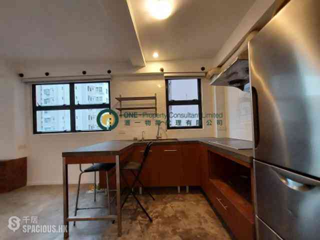Sai Ying Pun - Sun Luen Building 04