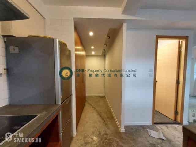 Sai Ying Pun - Sun Luen Building 06