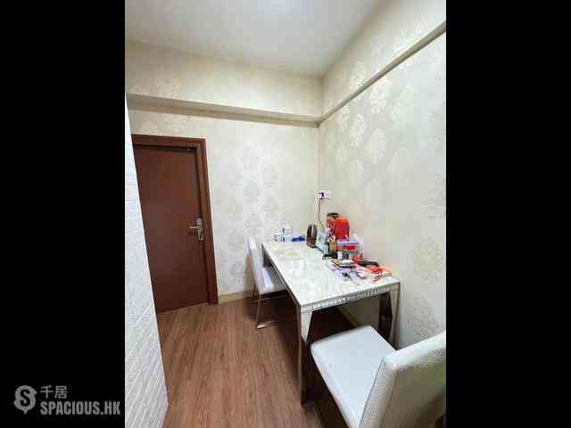 Sai Ying Pun - Tung Lee Building 02