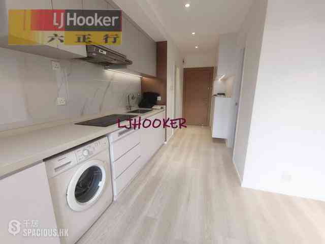 Mid Levels Central - Woodland Court 01