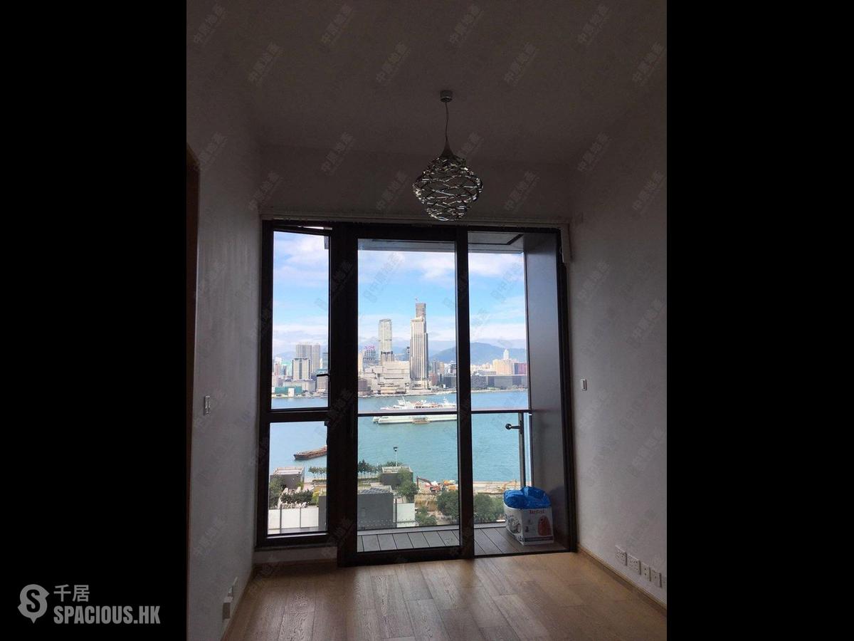 Wan Chai - The Gloucester 01