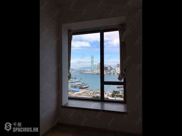 Wan Chai - The Gloucester 02