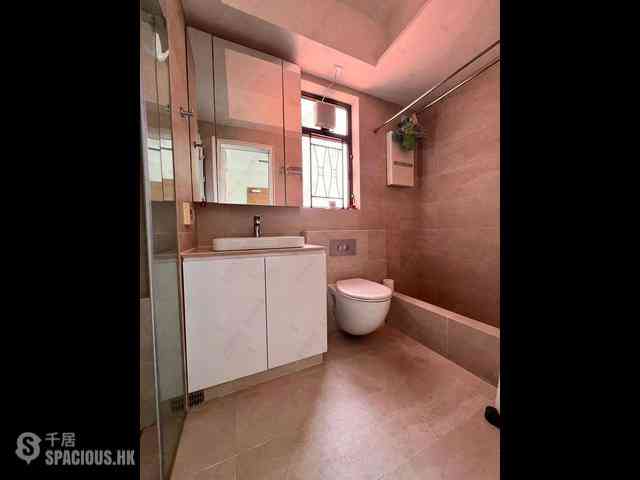 Shek Tong Tsui - The Belcher's Phase 2 Block 8 04