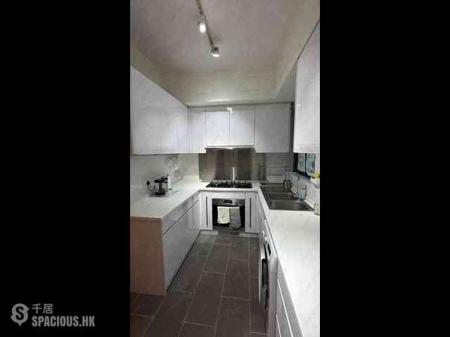 Shek Tong Tsui - The Belcher's Phase 2 Block 8 09