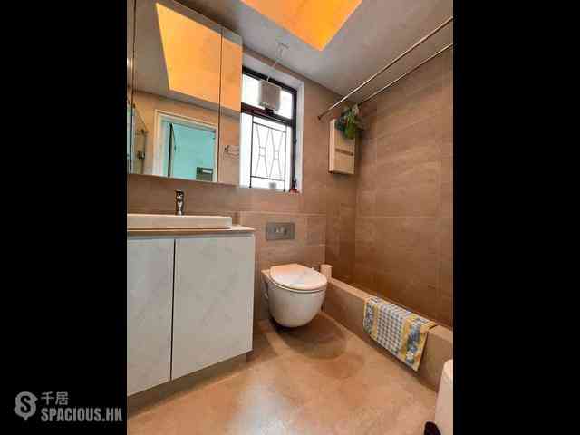 Shek Tong Tsui - The Belcher's Phase 2 Block 8 17