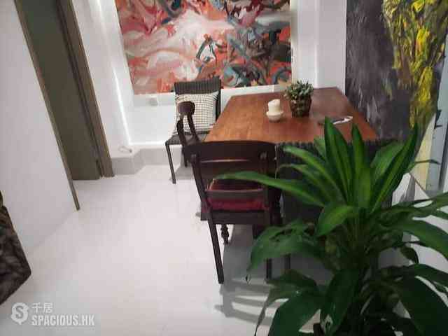 Sheung Wan - HANG LOK BUILDING 01