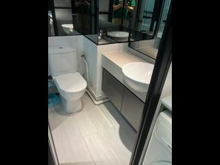 Wan Chai - 2-4, Gresson Street 06