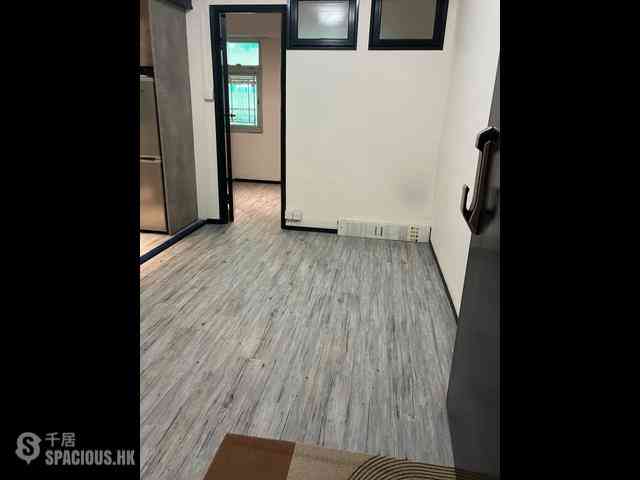 Wan Chai - 2-4, Gresson Street 09