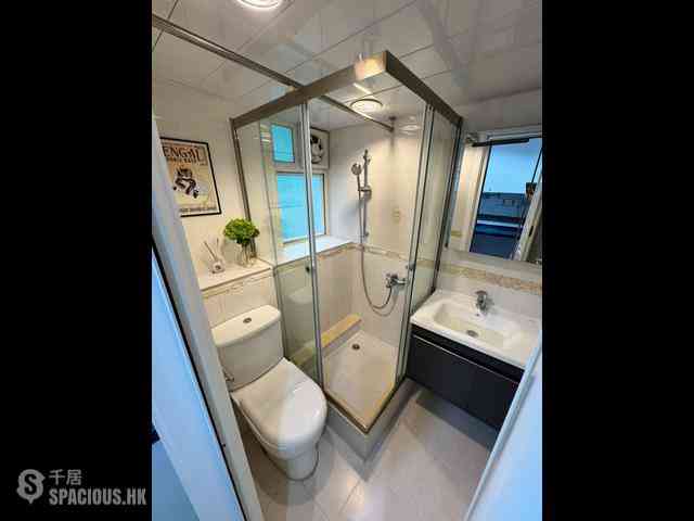 North Point - Raymond Court 02