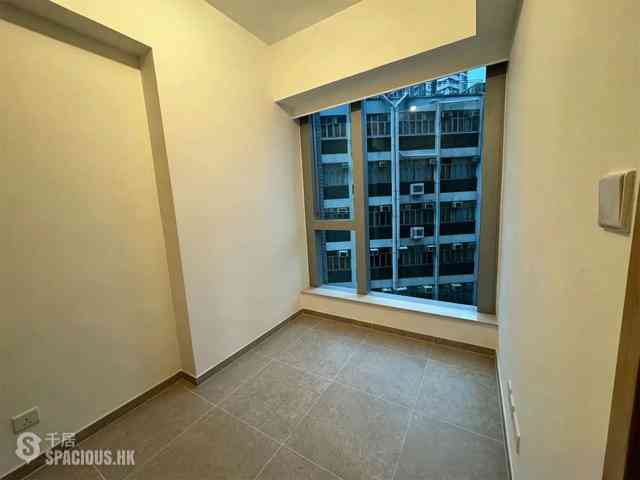 Sai Ying Pun - No.8 Hing Hon Road (Resiglow-Bonham) 04
