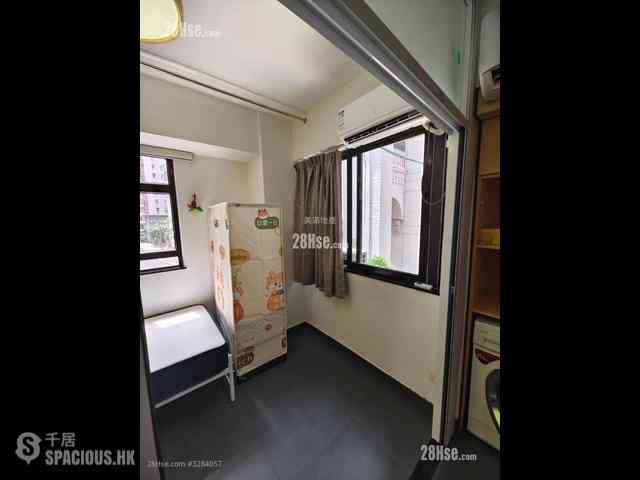 Sai Ying Pun - Lee Wai Building 04