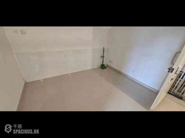 Tseung Kwan O - Tong Ming Court Tong Fai House (Block A) 04